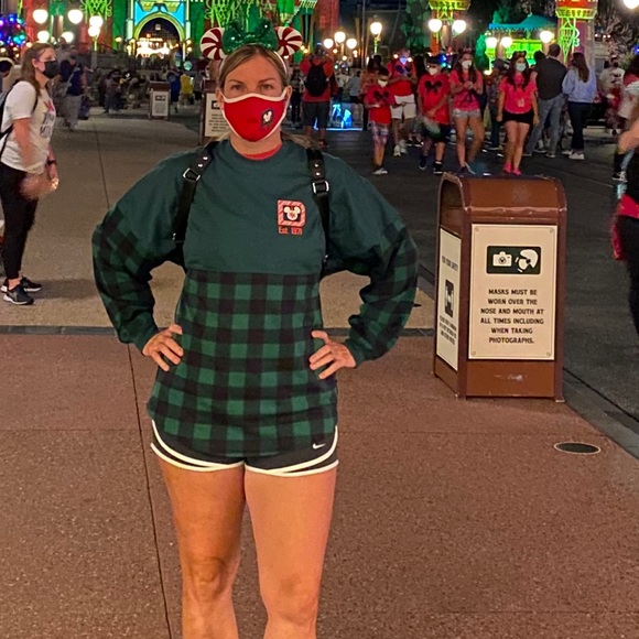 Meet your Posher, Jennifer - Picture 1 of 1